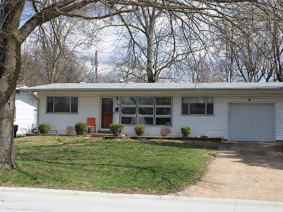 1st image of 200 Duquette Ln