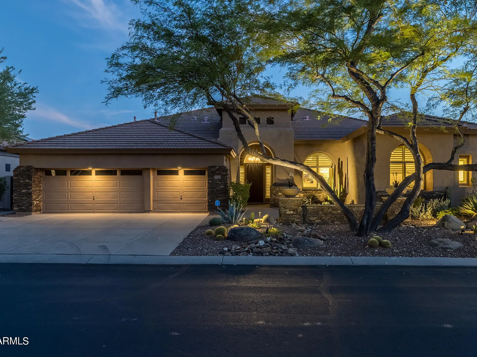 4 bed, 3.5 bath, 3437 sqft, $6,000 — Photo 2
