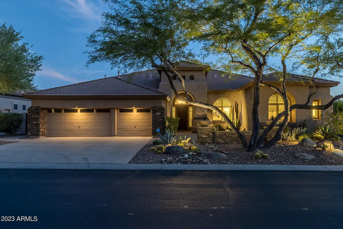 Building Photo - 13331 E Del Timbre Dr