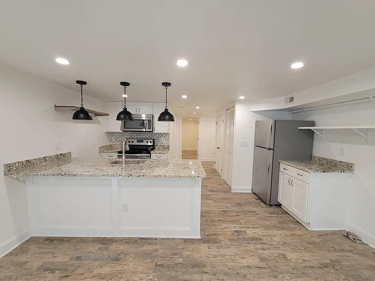 1845 Monroe St NW — Photo 4