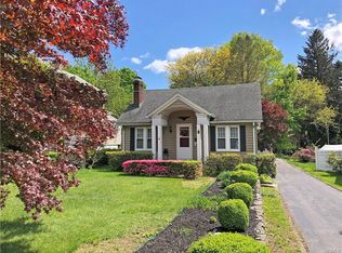 10 Orchard St, Spring Valley, NY 10977