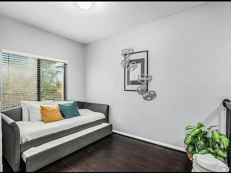 3505 Canfield St — Photo 19