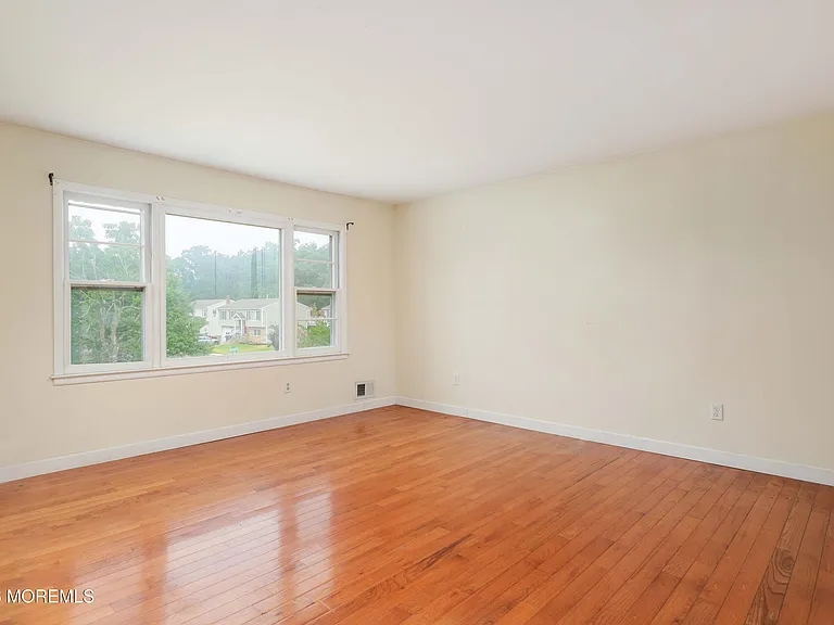 17 Wisteria Pl — Photo 5