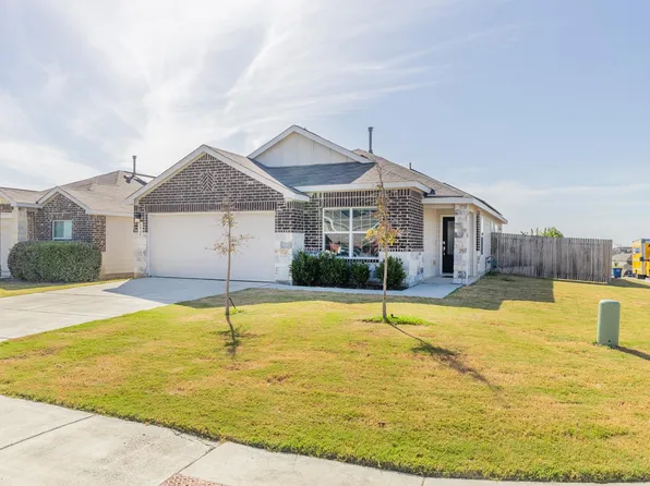 1949 Redstart, New Braunfels, TX 78130