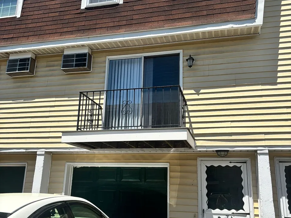 1245 Pawtucket Blvd #4
