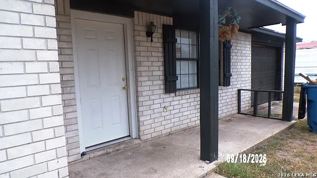 3 bed, 2.0 bath, 1350 sqft, $1,400 — Photo 3
