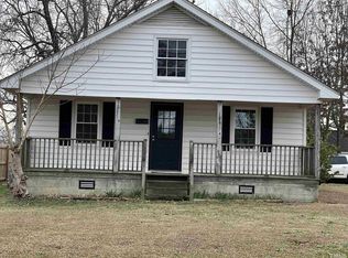 142 E Main St, Coats, NC 27521