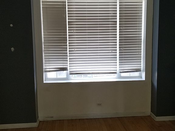 5th image of 2531 W Flournoy St #1