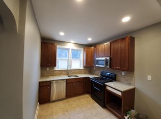 118 Maple Ave APT 2, Dublin, PA 18917