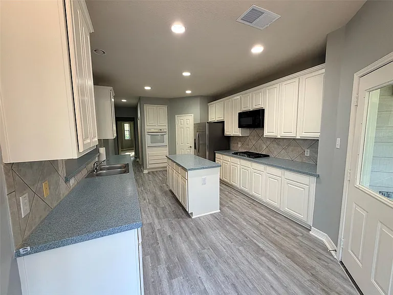2303 Chelsea Ridge Ct — Photo 13