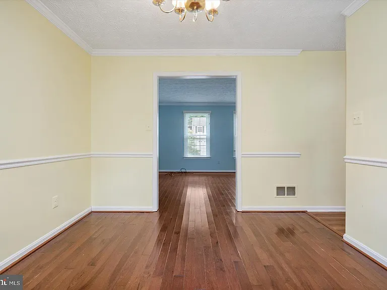 2505 Buckingham Ct — Photo 10