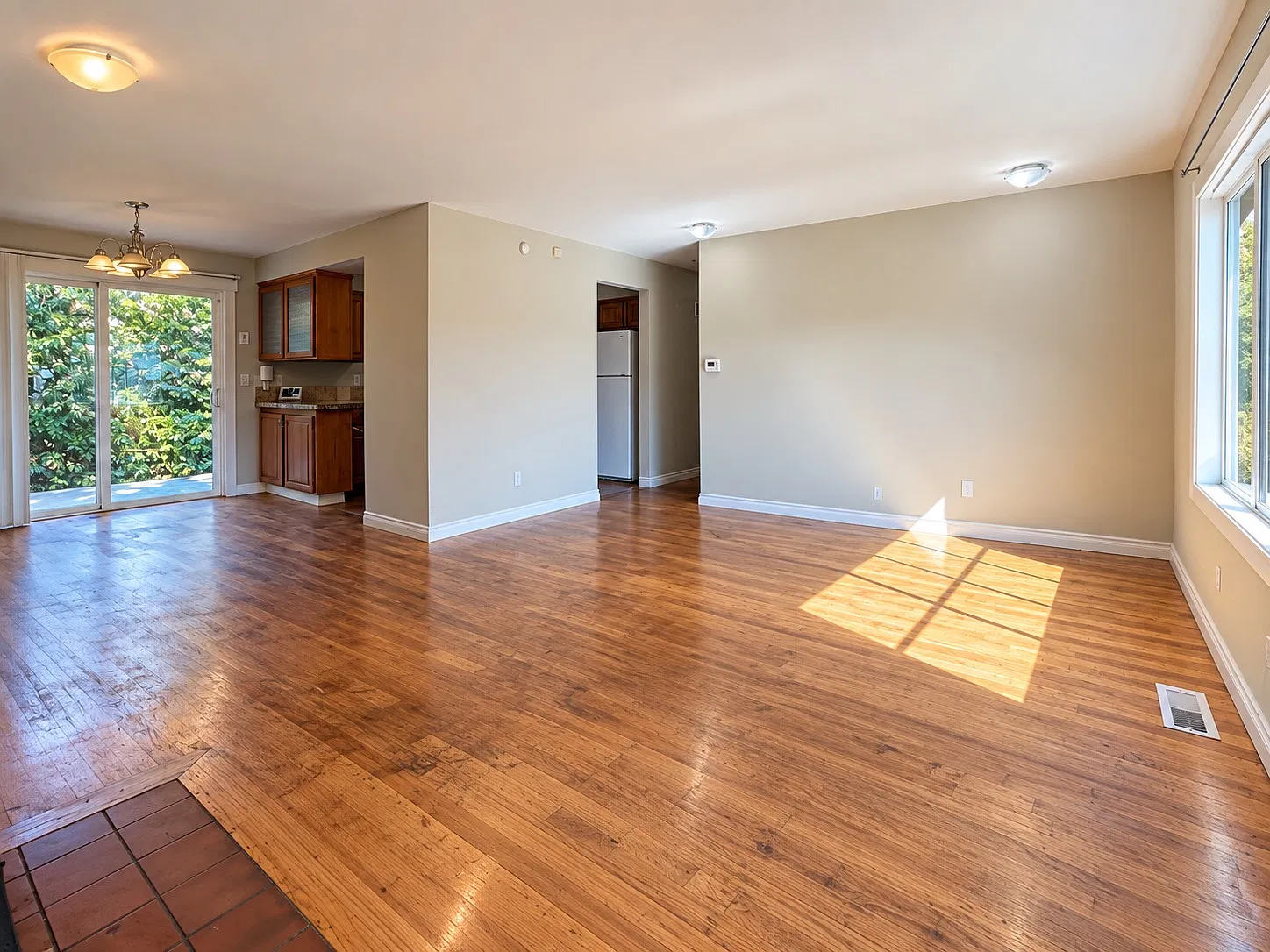 4 bed, 2188 sqft, $2,950 — Photo 4