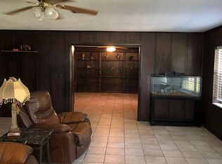 714 NE 1st St, Chiefland, FL 32626