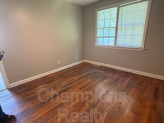 5th image of 2750 Mimosa St