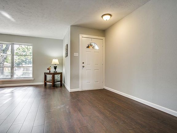 4th image of 809 Patti Dr