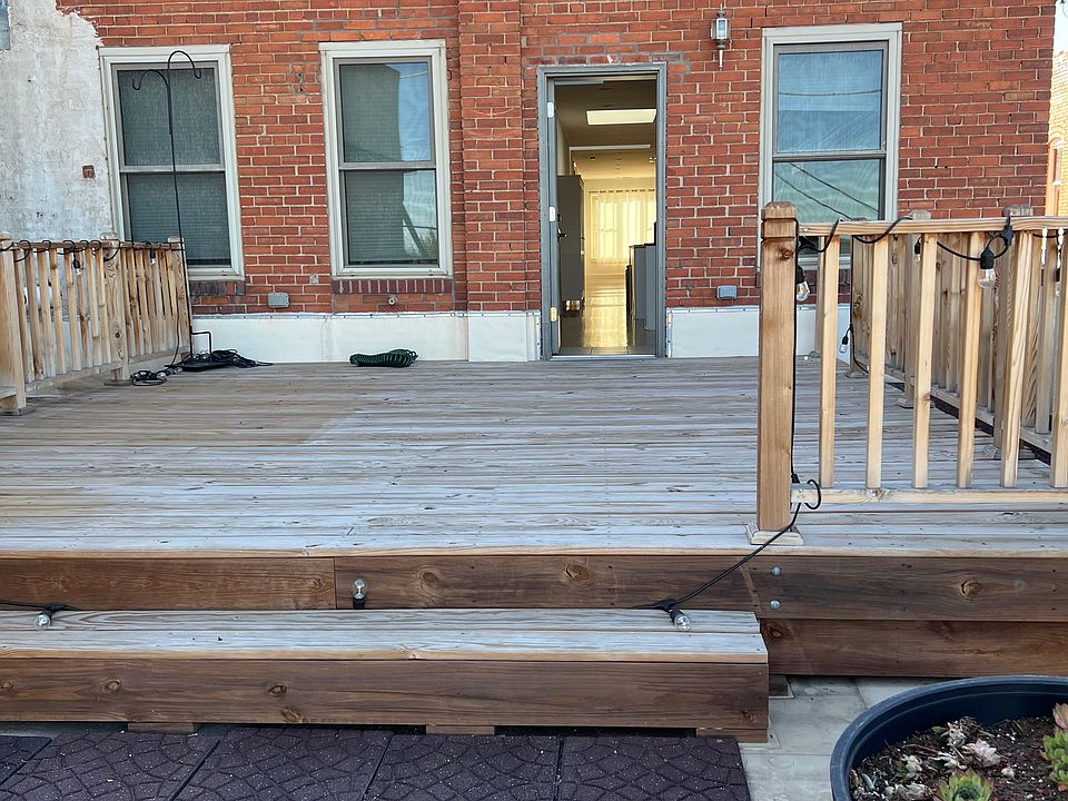 Rooftop deck view, looking back at the apartment back door.