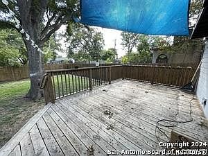 2nd image of 742 Edgebrook Ln