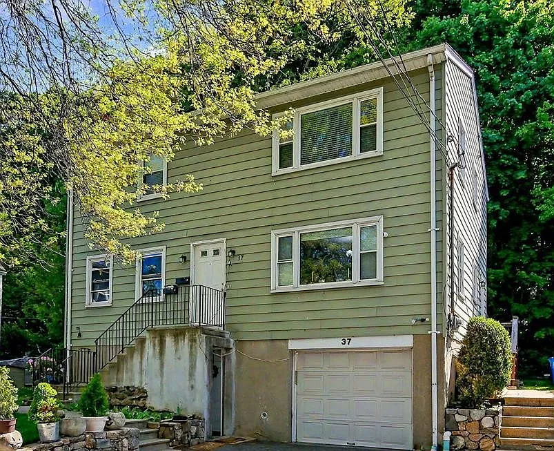 2 bed, 980 sqft, $3,000 — Photo 1