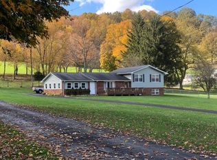 150 County Line Rd, Cedar Bluff, VA 24609