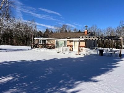 1076 W Devereaux Lake Rd, Indian River, MI, 49749