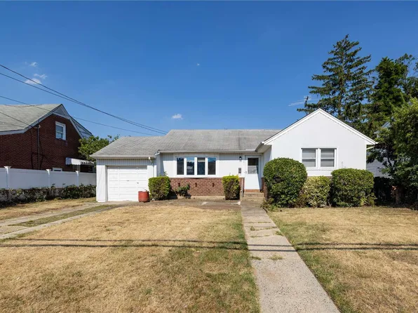 297 Arcadia Avenue, Uniondale, NY 11553