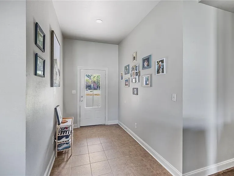 22157 Fen St — Photo 5