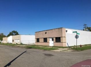 6121 Casmere St, Hamtramck, MI 48212