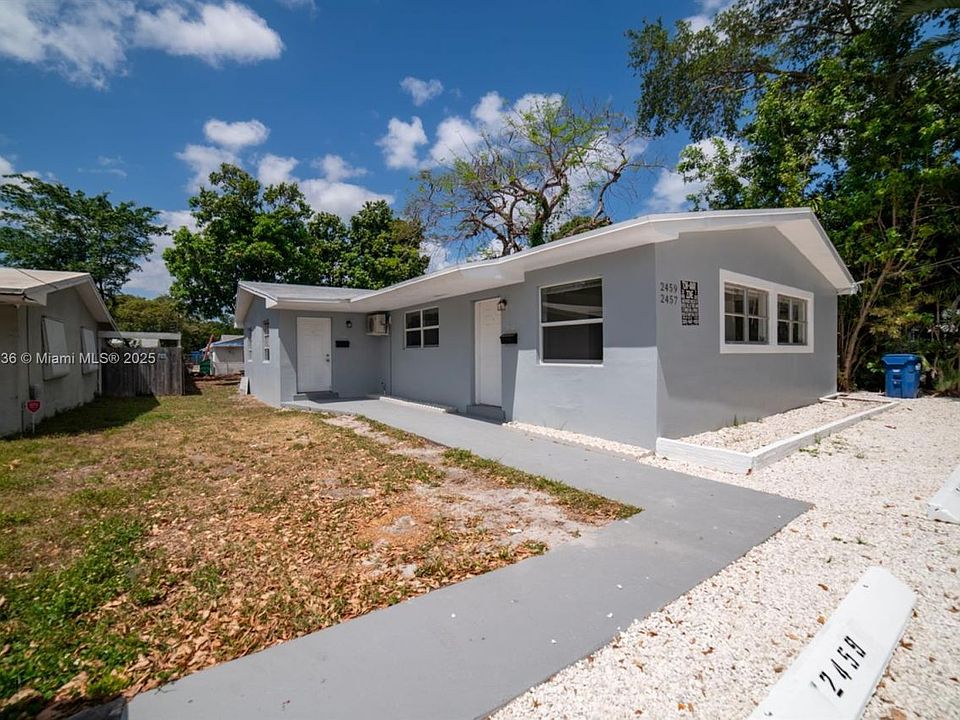1st image of 2457 NE 183rd St #2457