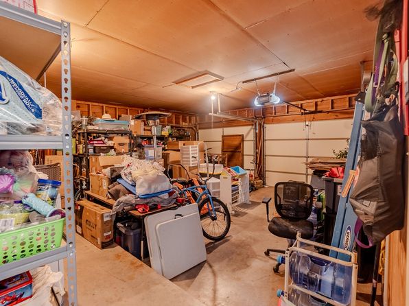 601 2nd St, Farwell, TX 79325