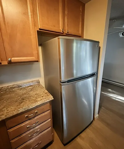 1066 Eleanor Ave — Photo 4