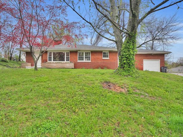 2618 Lake Dr, Evansville, IN 47711