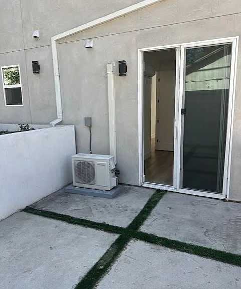 14249 Sylvan St — Photo 7