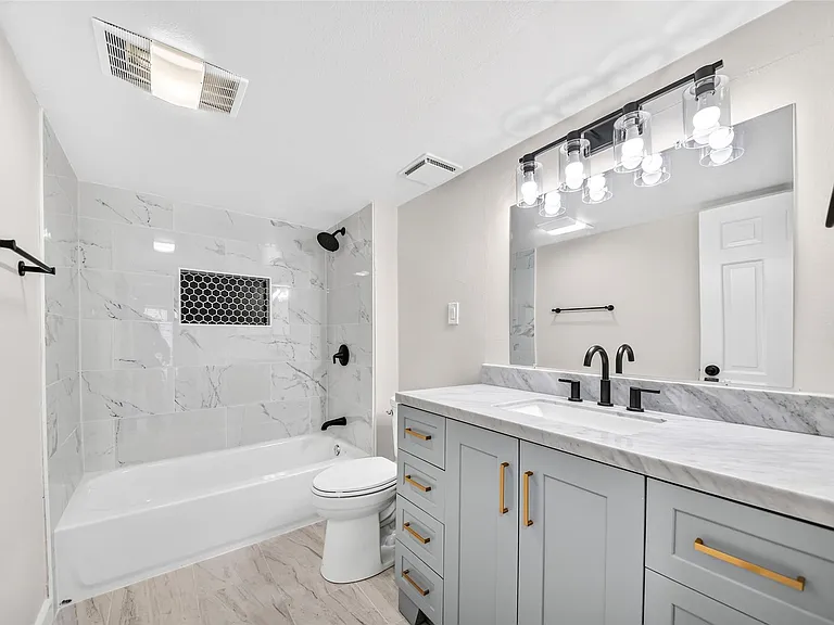 5328 Brownway St #B15 — Photo 14