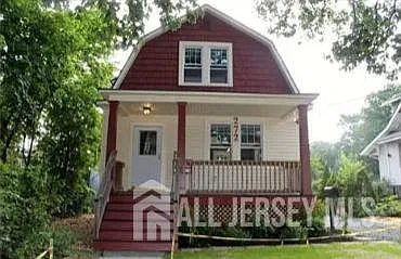 272 Lake Ave Photo 1