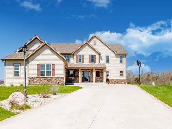 N88W18648 Duke STREET, Menomonee Falls, WI 53051