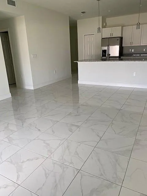 3 bed, 1300 sqft, $1,750 — Photo 4
