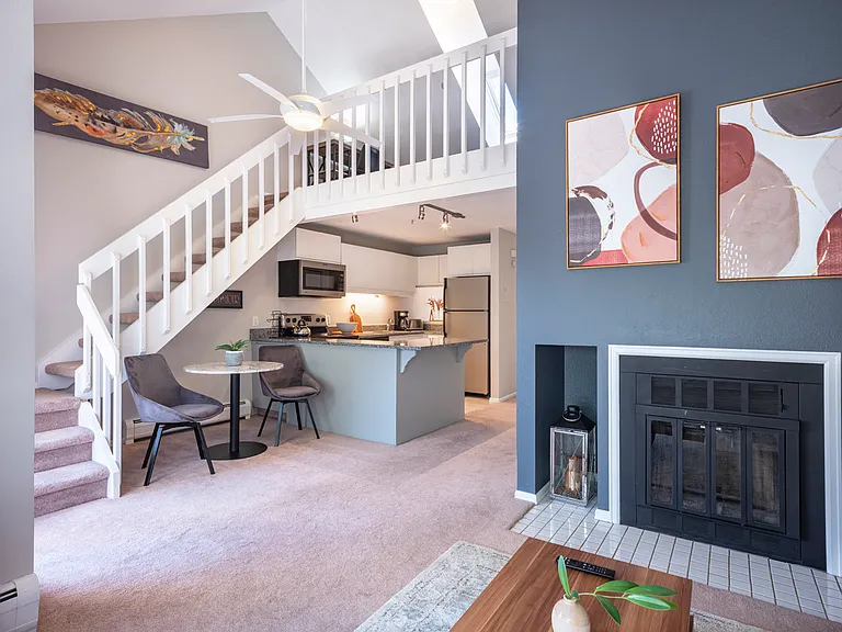 2201 Pearl St #206 — Photo 2