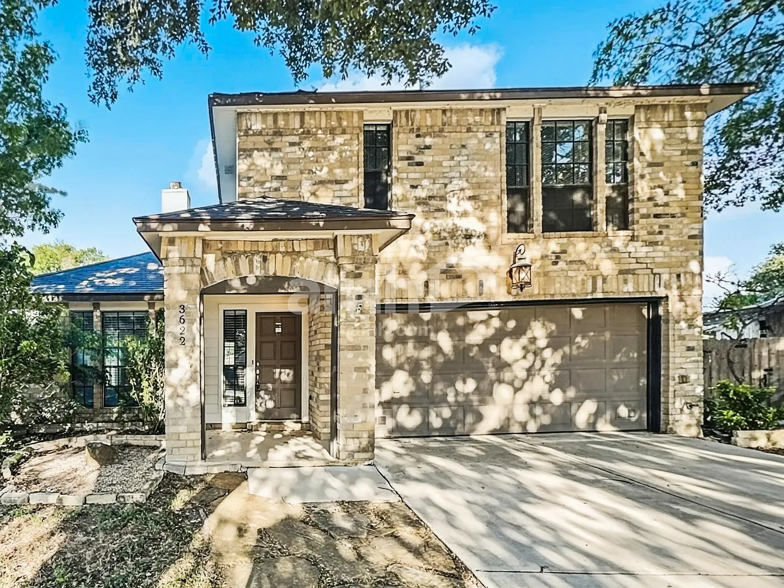 3 bed, 2.5 bath, 1686 sqft, $1,895 — Photo 1