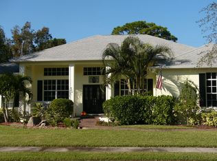 482 Waterside Dr, Merritt Island, FL 32952