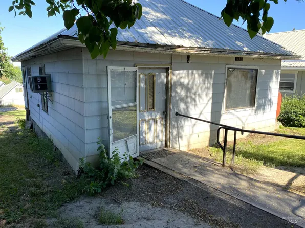 930 Spruce St, Potlatch, ID 83855