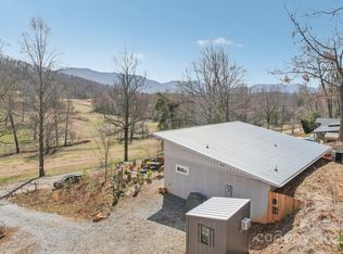 811 Golf Course Rd, Old Fort, NC 28762