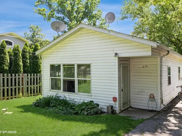 6415 N Shore Ave, Spring Grove, IL 60081
