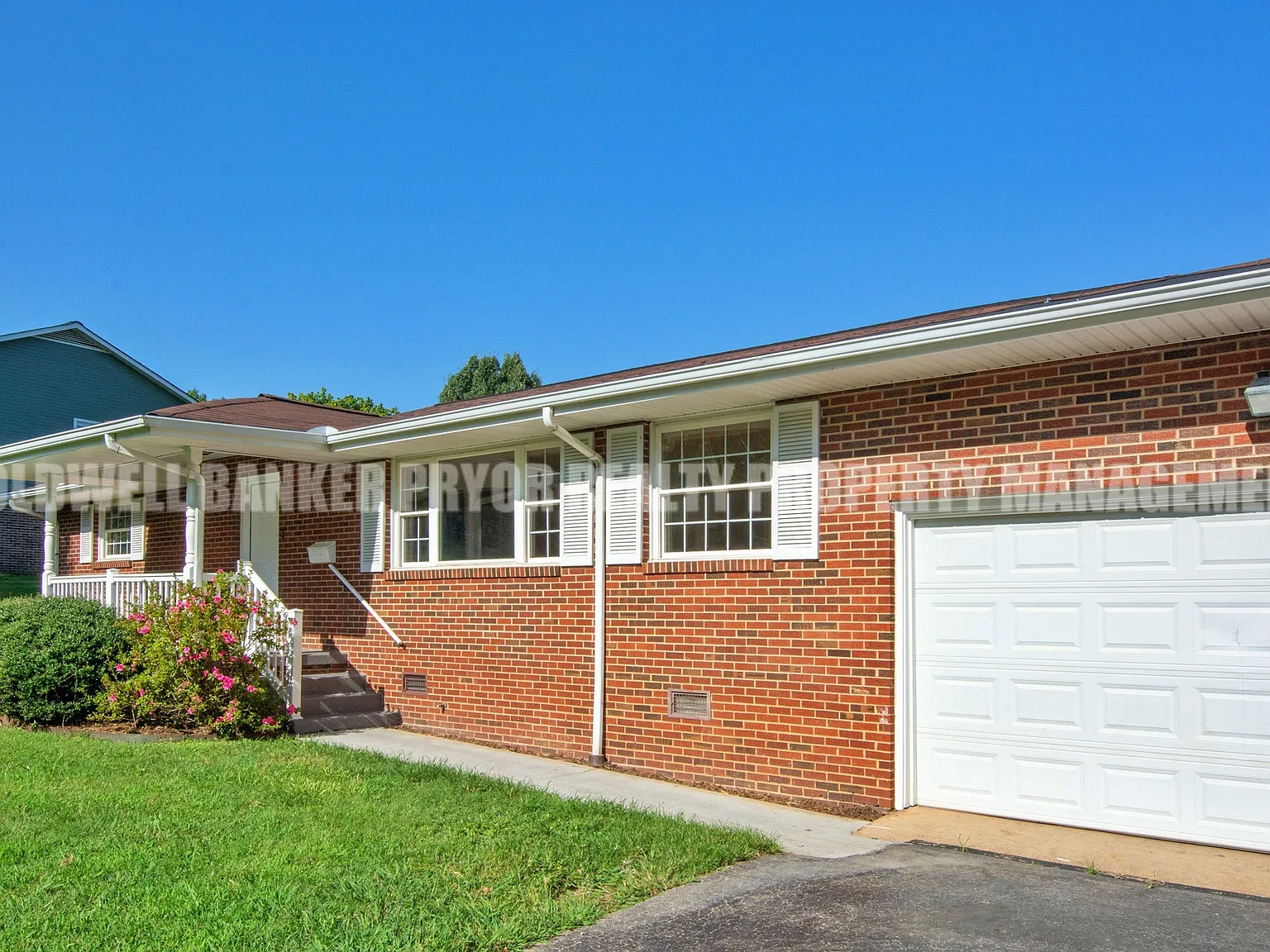 1225 Panorama Drive - 1 — Photo 2