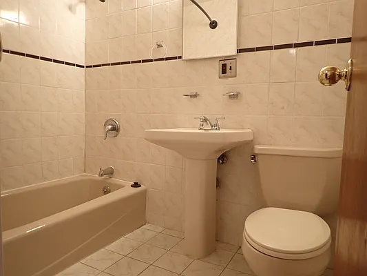 Rented by Hakeem Shahid, LREB | media 20