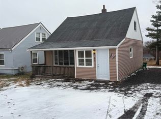 177 Poplar St, Pictou, NS B0K 1X0