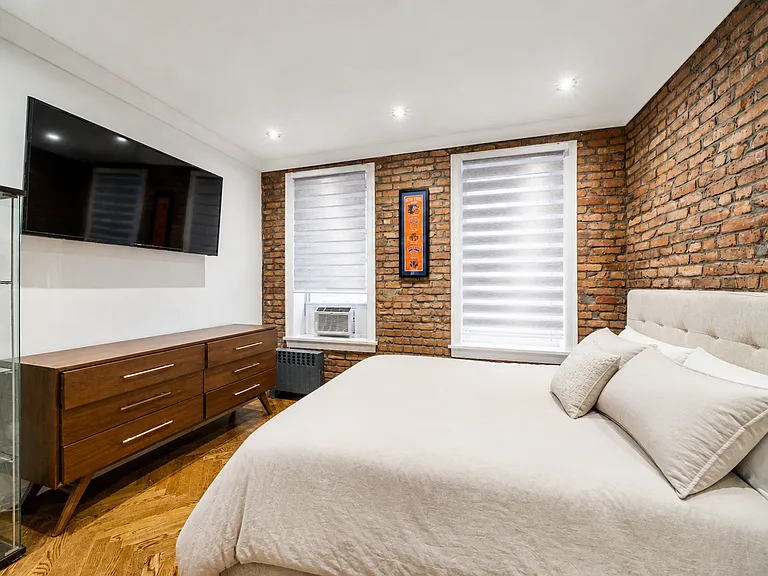 162 W 13th St #1 — Photo 3