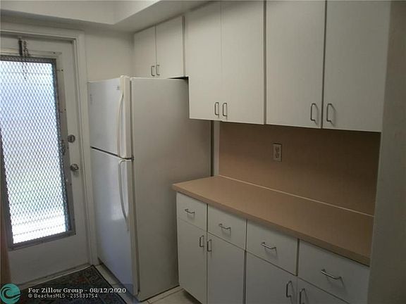 5th image of 4311 NE 22nd Ave #2