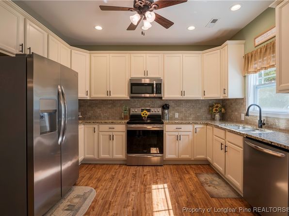 199 Courtney Ln, Dunn, NC 28334