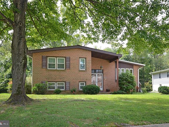 2nd image of 9339 Edway Cir