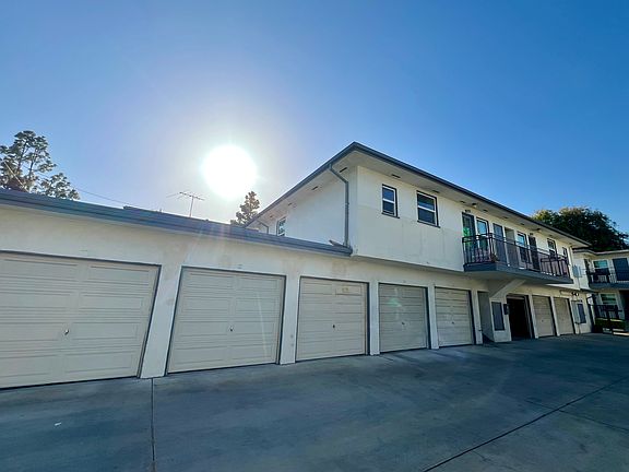 5th image of 210 S Santa Anita Ave #3
